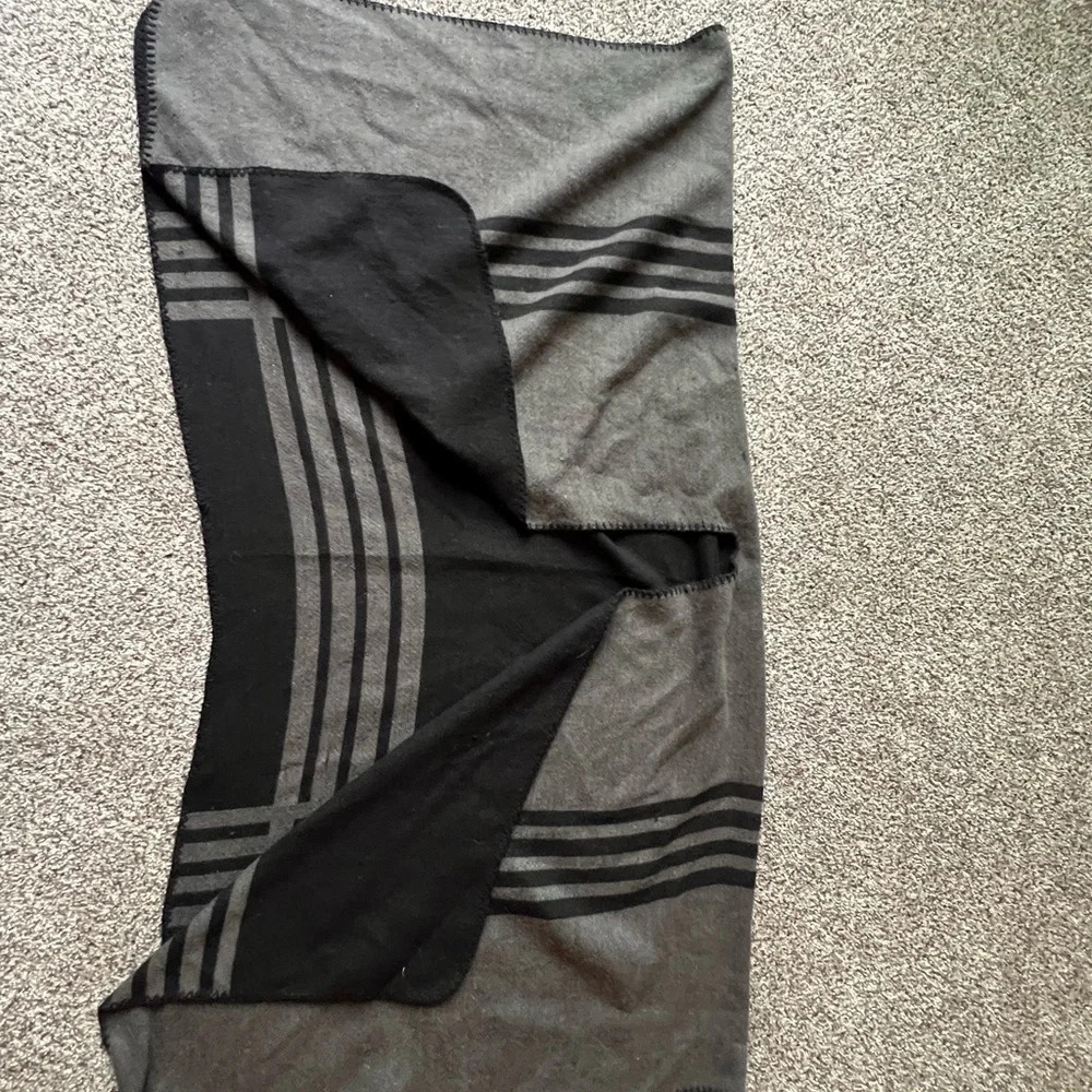 Bb Dakota reversible shall